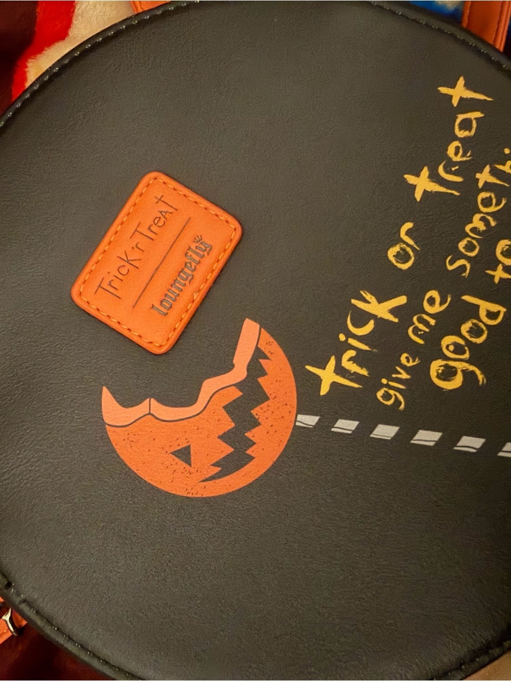 Loungefly Trick or Treat Sam crossbody purse - Picture 6 of 7